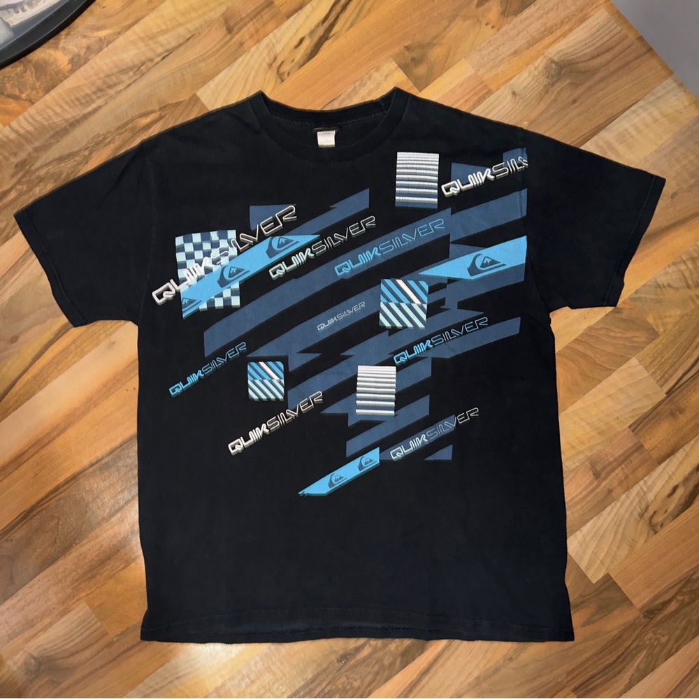 Y2K Black Quiksilver Graphic Print Short-sleeve 
T-shirt